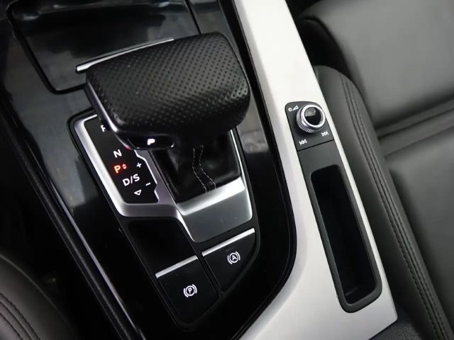 Audi A4 35 TFSI S-Line S-Tronic Sedan