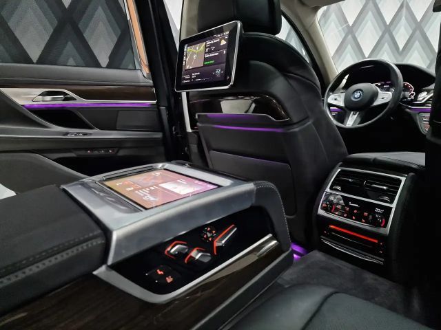 BMW 745 Sedan xDrive