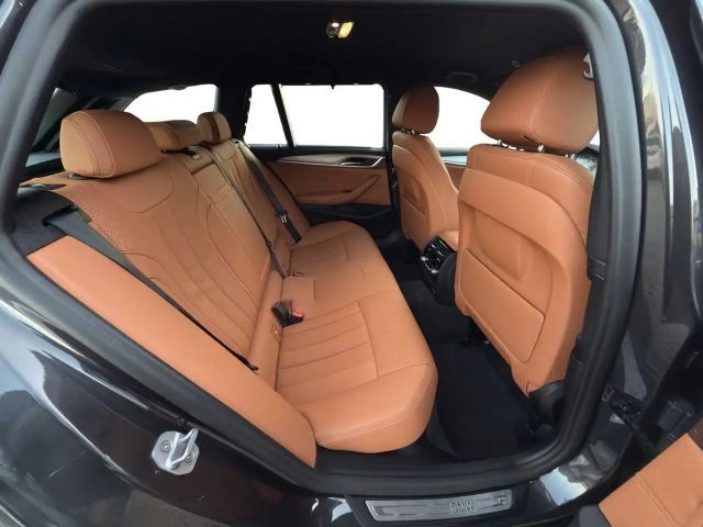 BMW 520 520d M-Sport