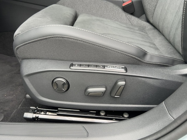 Volkswagen Golf 1.5 eTSI DSG IQ.Drive