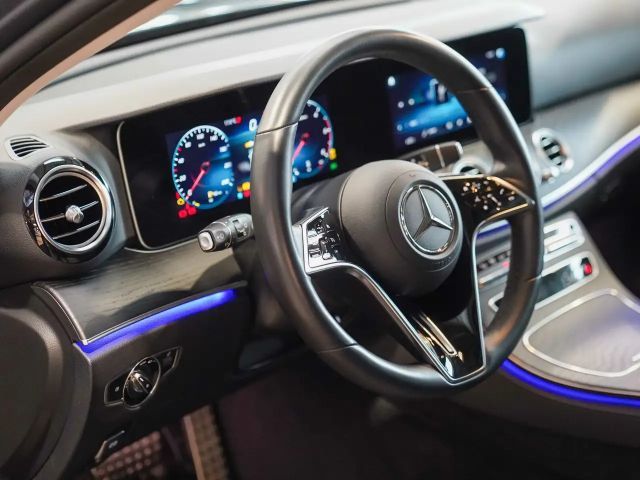 Mercedes-Benz E 220 4MATIC E 220 d Estate