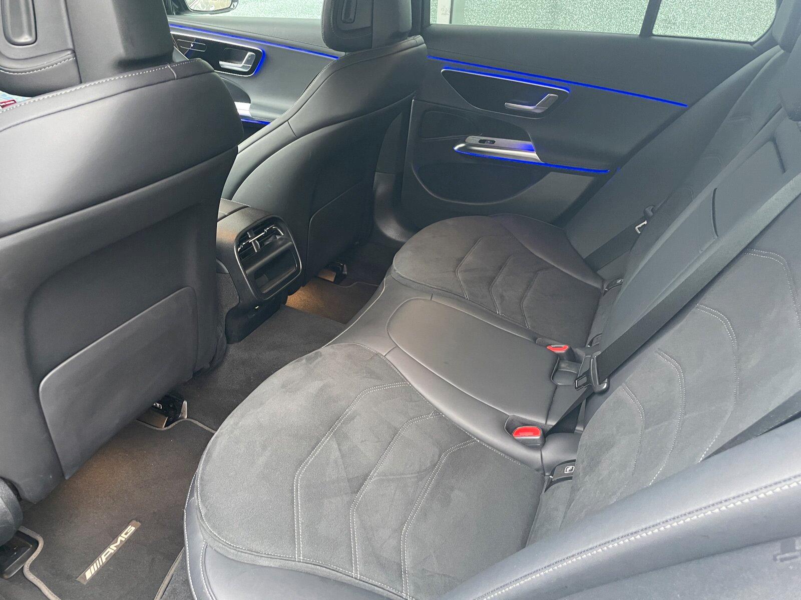 Mercedes-Benz E 220 AMG Line E 220 d Sedan