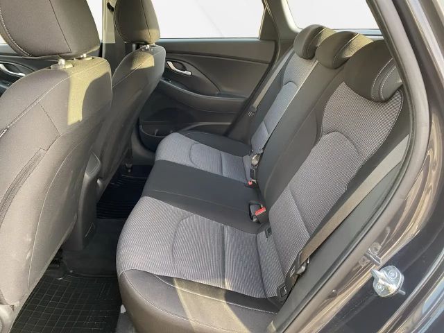 Hyundai i30 Hybrid Select