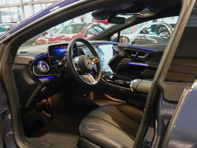 Mercedes-Benz EQE 300 Electric Art Sedan