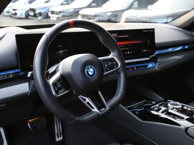 BMW i5 M60 Touring xDrive