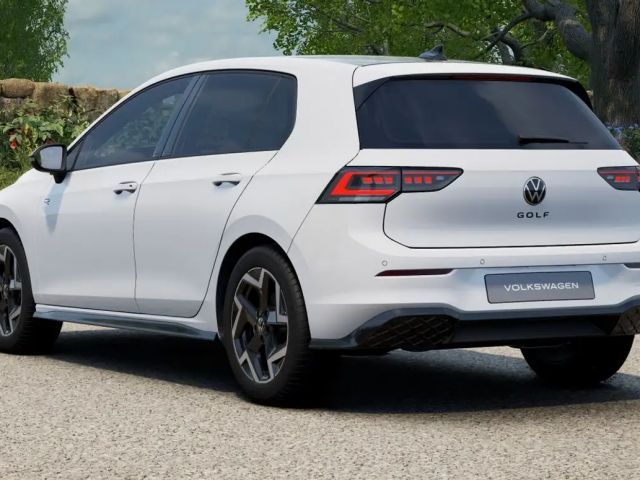 Volkswagen Golf 1.5 eTSI DSG Golf VIII R-Line