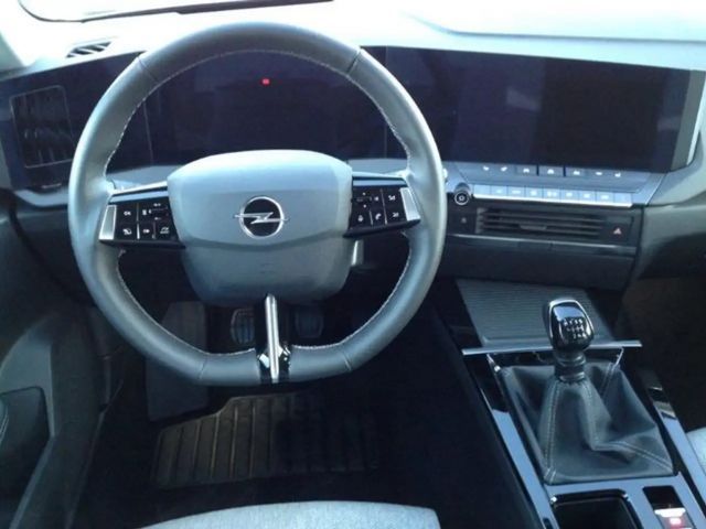 Opel Astra 1.2 Turbo Elegance Turbo