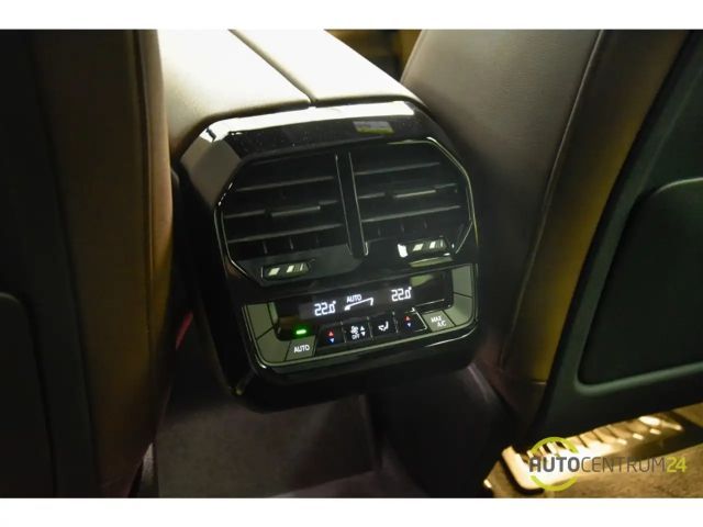 BMW iX 40 SkyLounge Massage HK HUD Soft Laser 360