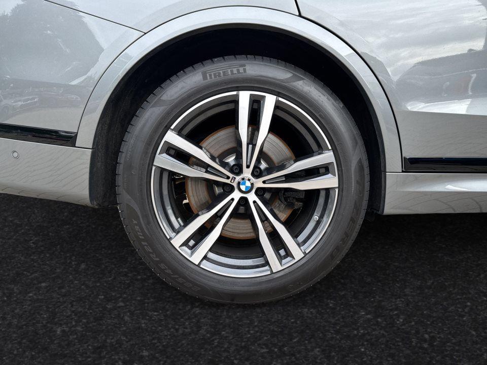 BMW X7 M60i xDrive