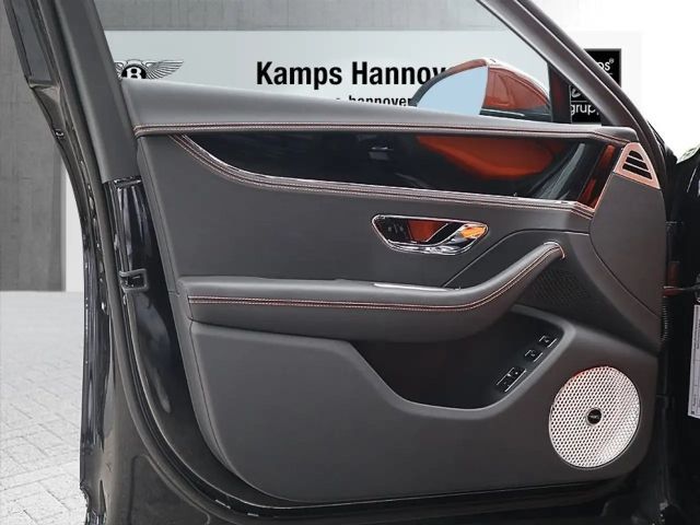 Bentley Flying Spur Hybrid V8