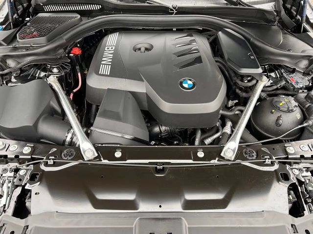 BMW 520 520i M-Sport Sedan