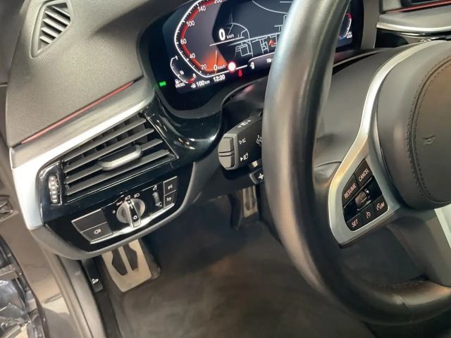 BMW 540 540d M-Sport Touring xDrive