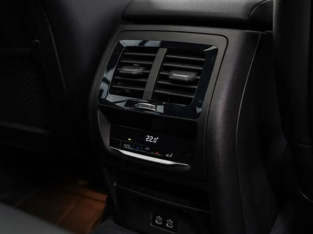 BMW X3 i Laser-Pano-ACC-HuD-Kamera-AHK