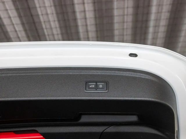 Audi A3 40 TFSI Hybride S-Line Sedan