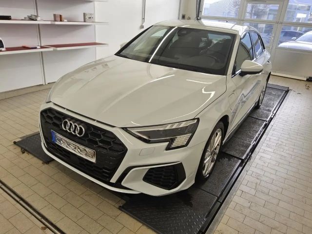 Audi A3 1.4 TFSI Hybride S-Line Sedan