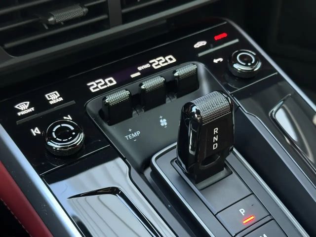 Porsche 992 4 Cabrio GTS Targa