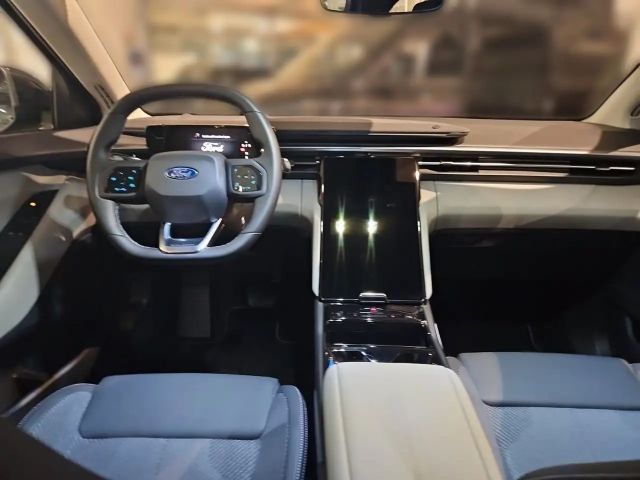 Ford Explorer Extended range