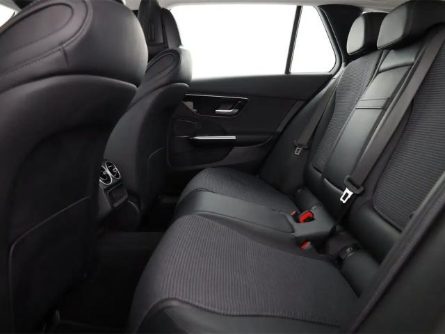 Mercedes-Benz C 220 AVANTGARDE C 220 d