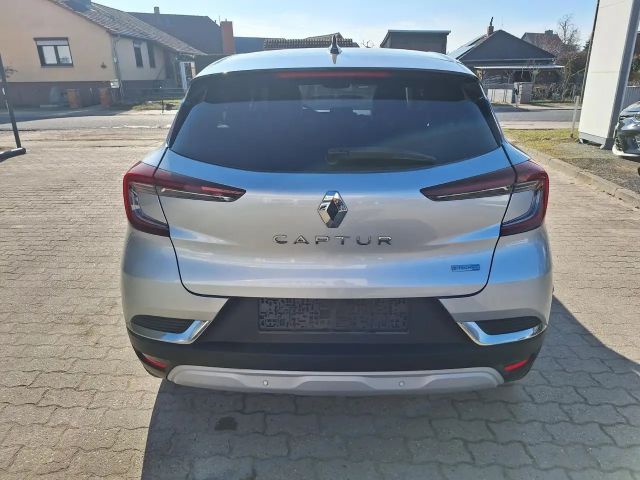 Renault Captur Bose Hybrid