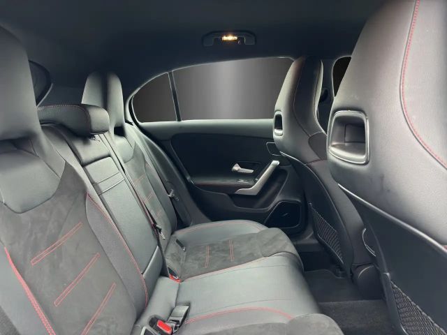 Mercedes-Benz A 180 A 180 d AMG Line Hatchback