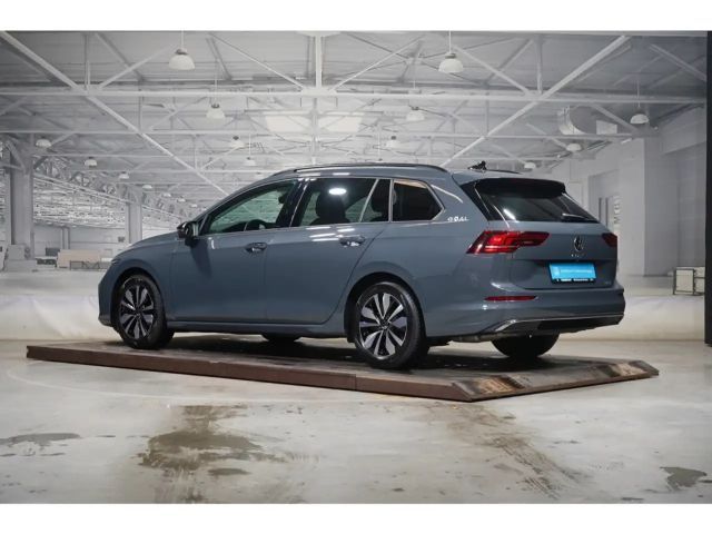 Volkswagen Golf 1.5 eTSI Life Variant