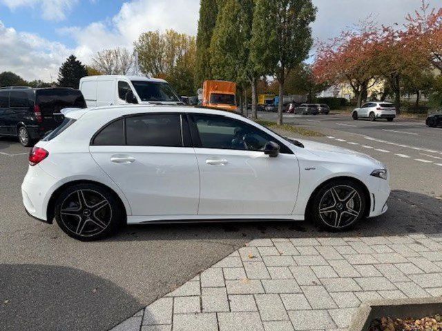 Mercedes-Benz A 35 AMG AMG Line