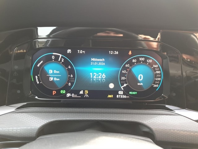 Volkswagen Golf GTE IQ.Drive