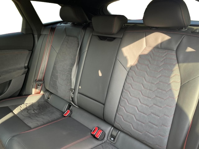 Audi A6 e-tron Avant Quattro