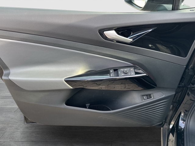 Volkswagen ID.5 AHK AREA VIEW MATRIX WÄRMEPUMPE LED NAVI ALU