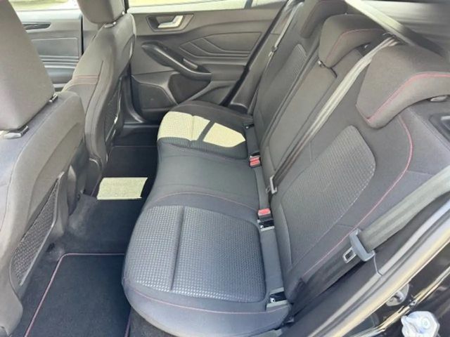 Ford Focus ST Line Wagon