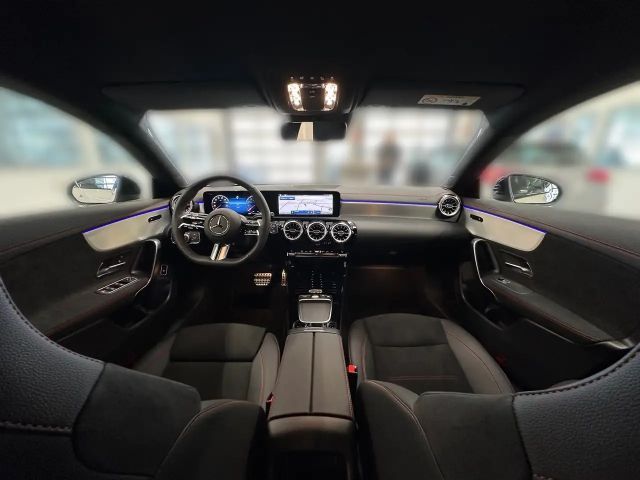 Mercedes-Benz CLA 200 AMG Line Coupé