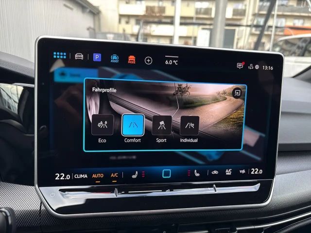 Volkswagen Golf DSG Sport Variant