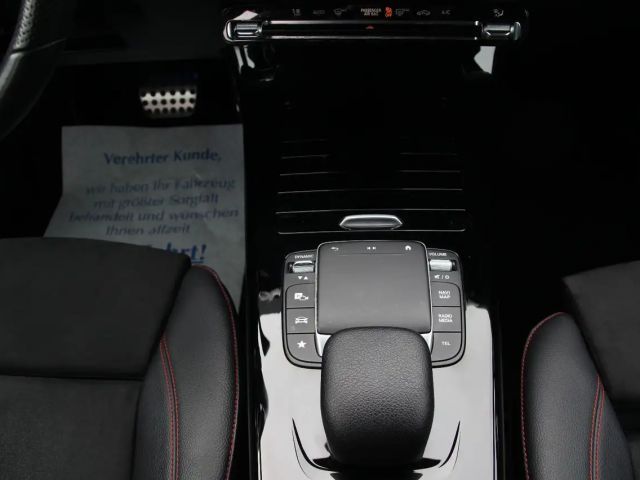 Mercedes-Benz CLA 200 AMG Line