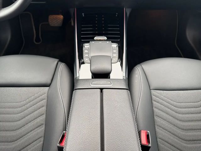 Mercedes-Benz GLB 200 4MATIC