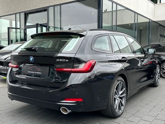 BMW 330 330e Touring xDrive