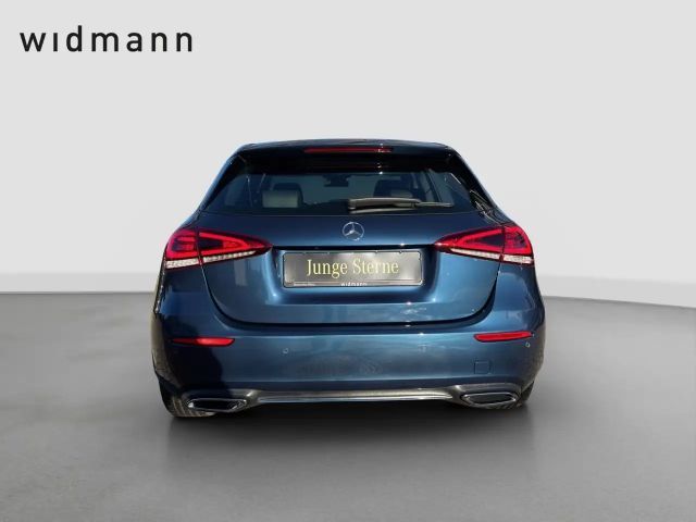 Mercedes-Benz A 180 **Multibeam*360°Kamera*Panorama*Navi*PTS**
