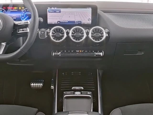 Mercedes-Benz EQA 350 4MATIC AMG Line