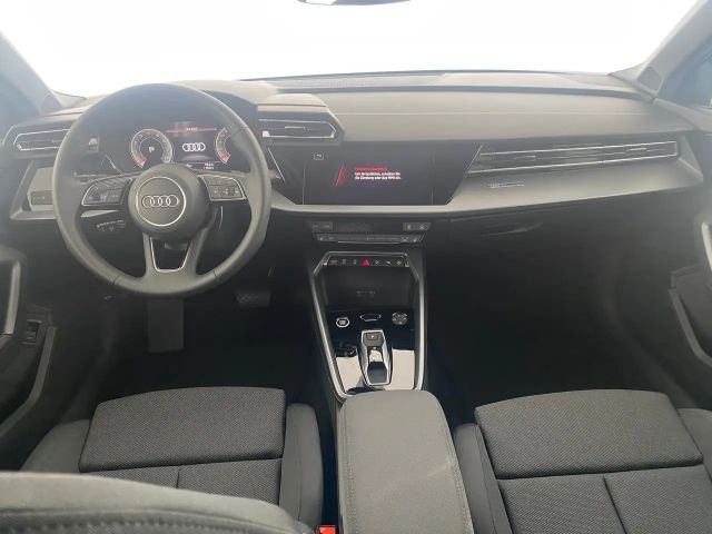 Audi A3 30 TFSI Sedan