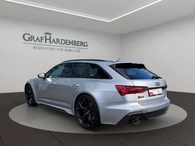 Audi RS6 Avant Performance Quattro