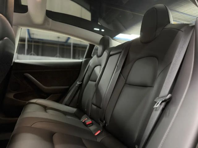 Tesla Model 3 AWD Long Range