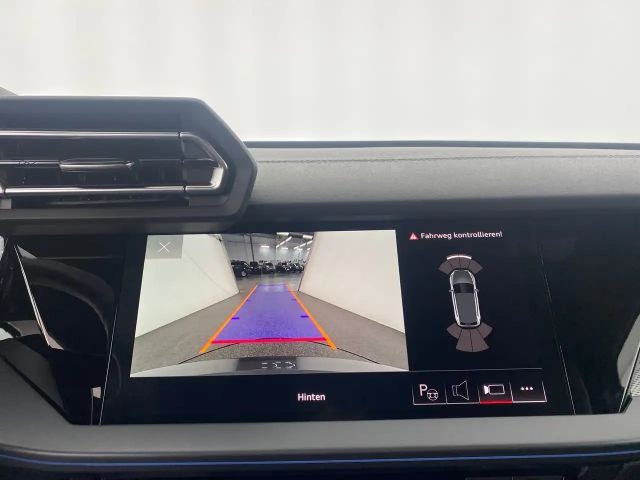 Audi A3 45 TFSI Hybride S-Line Sedan