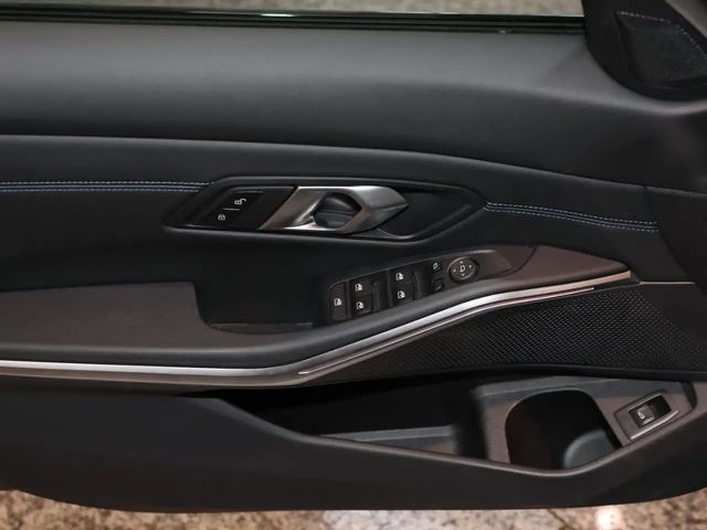 BMW 320 320d M-Sport Sedan