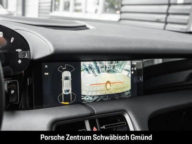 Porsche Taycan 4 Cross Turismo