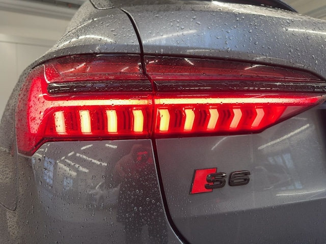 Audi S6 Avant Quattro