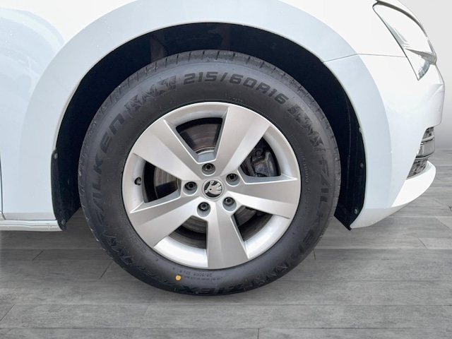 Skoda Superb 2.0 TDI Ambition Combi