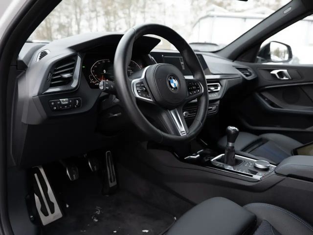 BMW 118 118i M-Sport Sedan