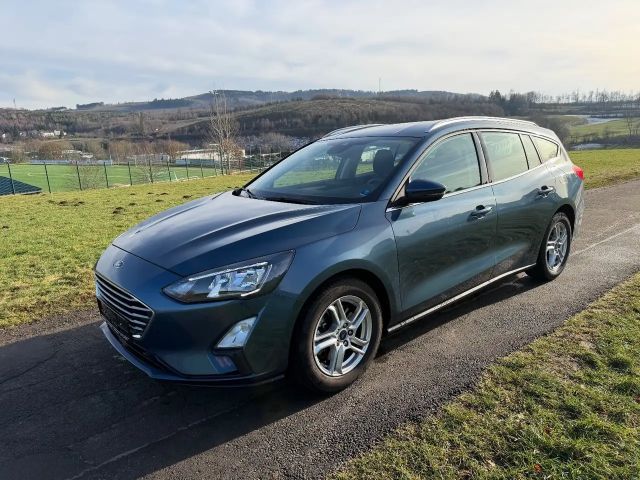 Ford Focus Cool & Connect Wagon