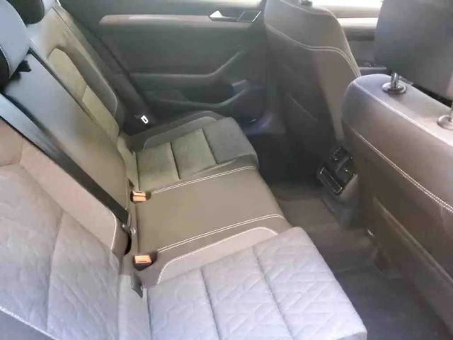 Volkswagen Passat 2.0 TDI Business DSG