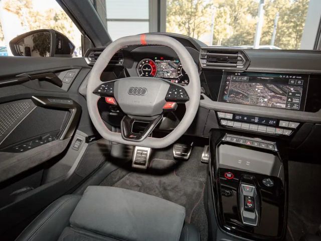 Audi RS3 S-Tronic