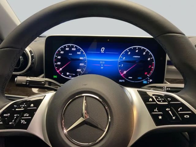 Mercedes-Benz C 180 Sedan